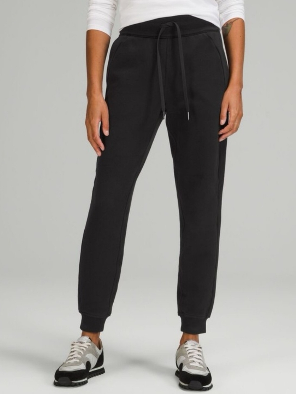 Lululemon Scuba Jogger Black Size 2